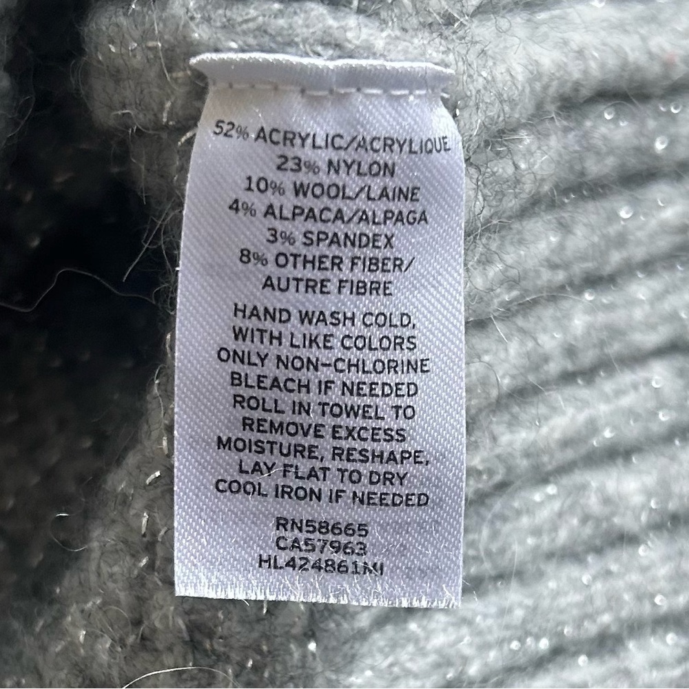 Chelsea28 Women’s gray Knit Metallic Ballet  Neck Pullover Sweater. Size M - Picture 5 of 11